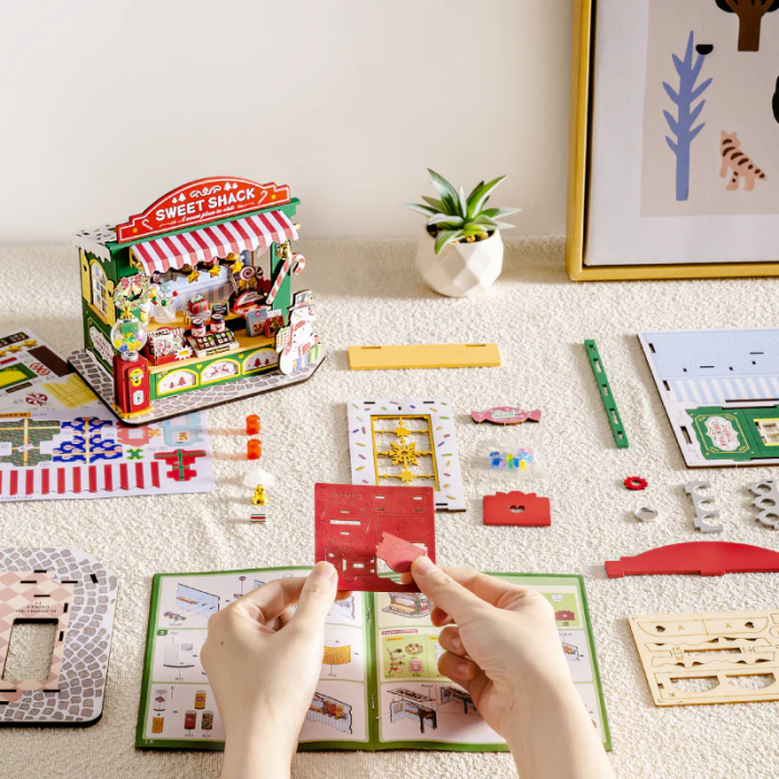 Puzzle 3D, Casuta DIY, Casuta cu bomboane de Craciun, 170 piese [2]