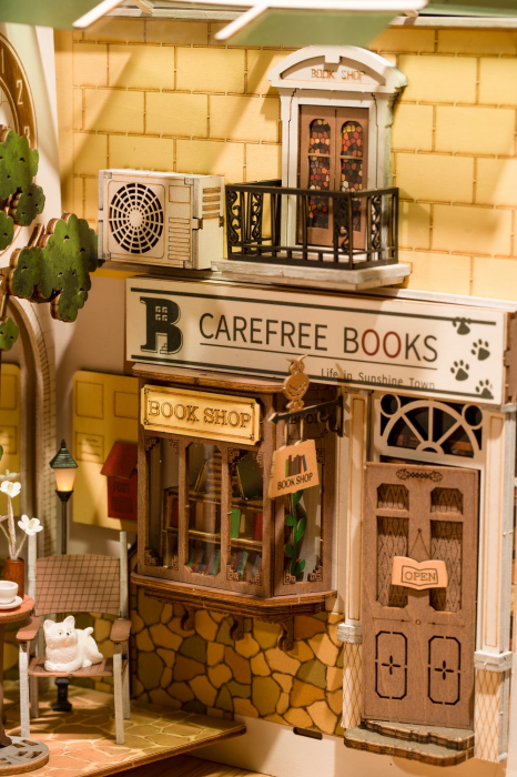 Book Nook, Cotor de carte DIY, Orasul Insorit, 246 piese [6]