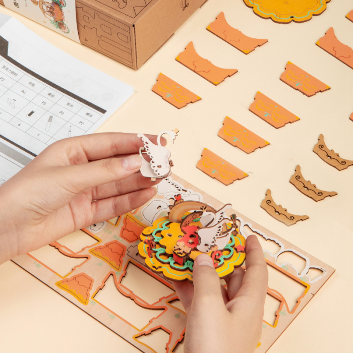 Puzzle 3D Cutie Muzicala, Orasul lui Mos Craciun, Lemn [2]