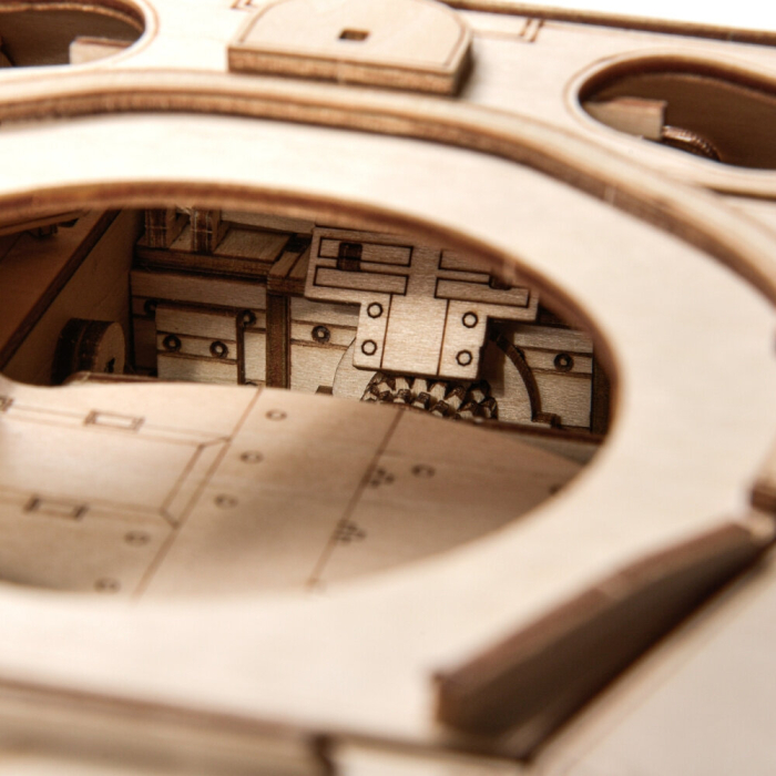 Puzzle 3D, din lemn cu licenta World of Tanks, M4A3E8 Sherman, 1272 piese [9]