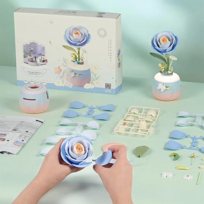 Puzzle 3D, din plastic, lampa de veghe, Camelie albastra, 73 piese [9]