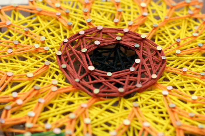 Set String Art, Floarea soarelui, 7 culori si lumini, 19x29 cm [3]