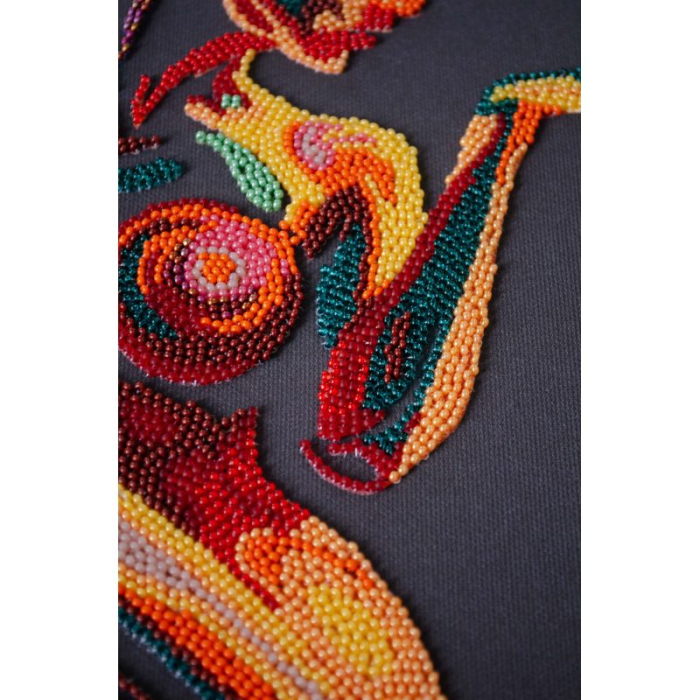 Set broderie cu margele cusute, Esenta feminitatii, 25 x 29 cm [2]
