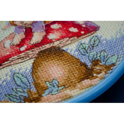 Set broderie in cruciulita, cu gherghef, Micuta vrajitoare, 15x15 cm [3]