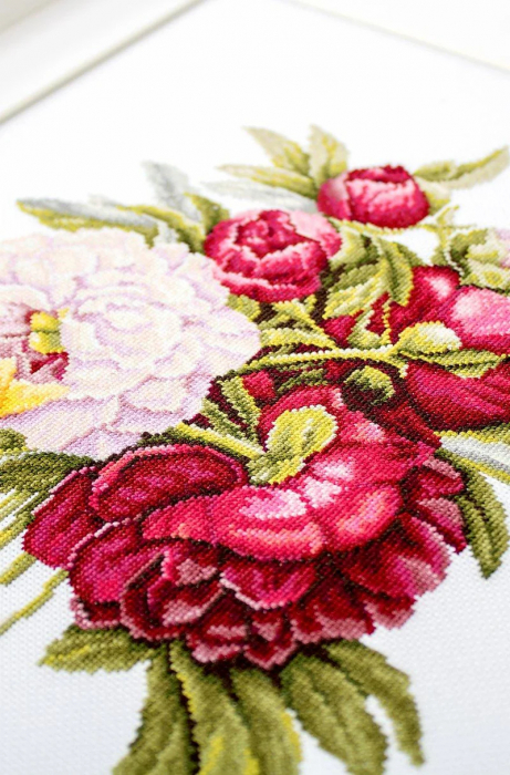 Set de brodat in cruciulita, Buchet de bujori, 20x26.5 cm [6]