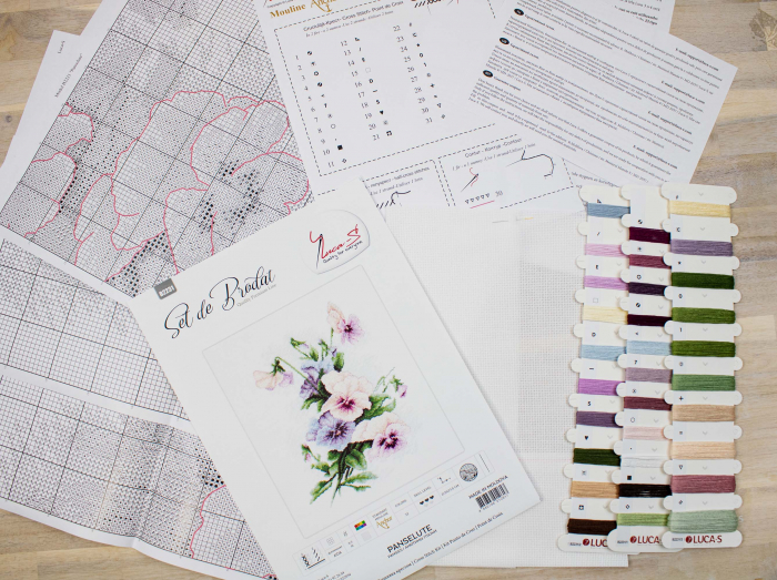 Set de brodat in cruciulita, Panselute, 18,5x32,5 cm [4]