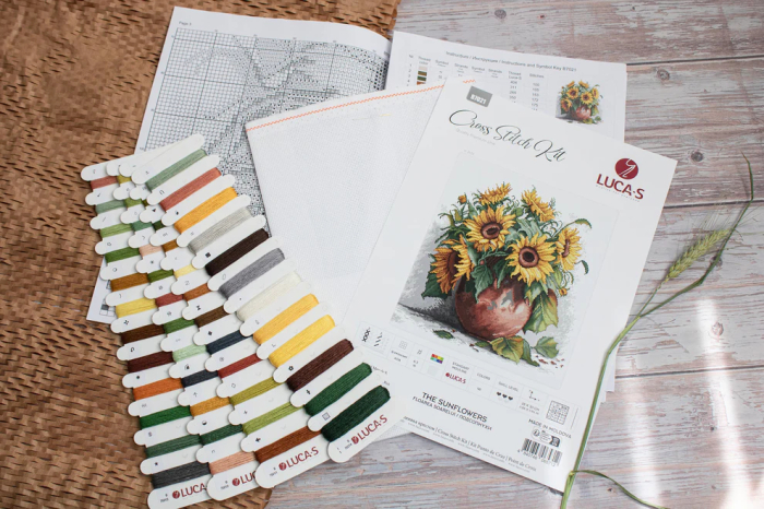 Set de brodat in cruciulita, Floarea soarelui, 28x30 cm [4]