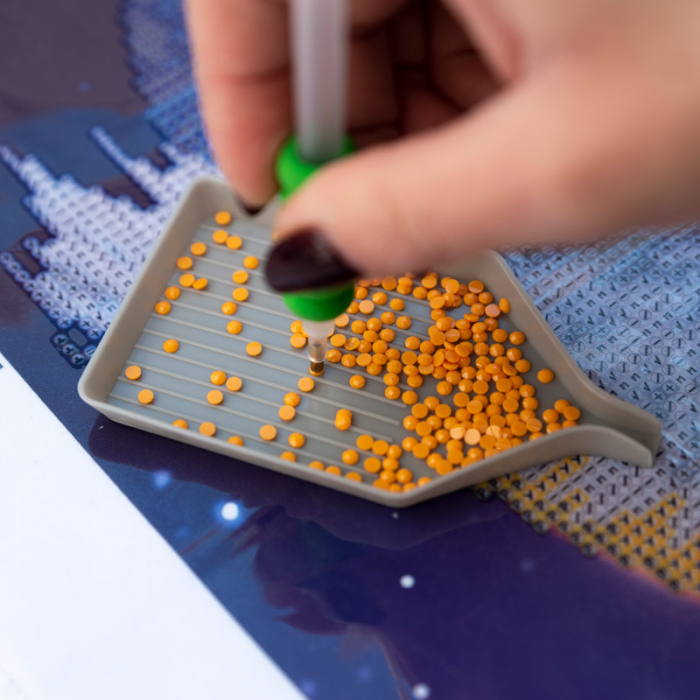 https://www.dego.ro/gomag/product/edit?product=2008&activeTab=5&mode=#:~:text=Set%20goblen%20cu%20diamante%2C%20cu%20sasiu%2C%20Piratii%20din%20Caraibe%2C%2040x50%20cm [4]
