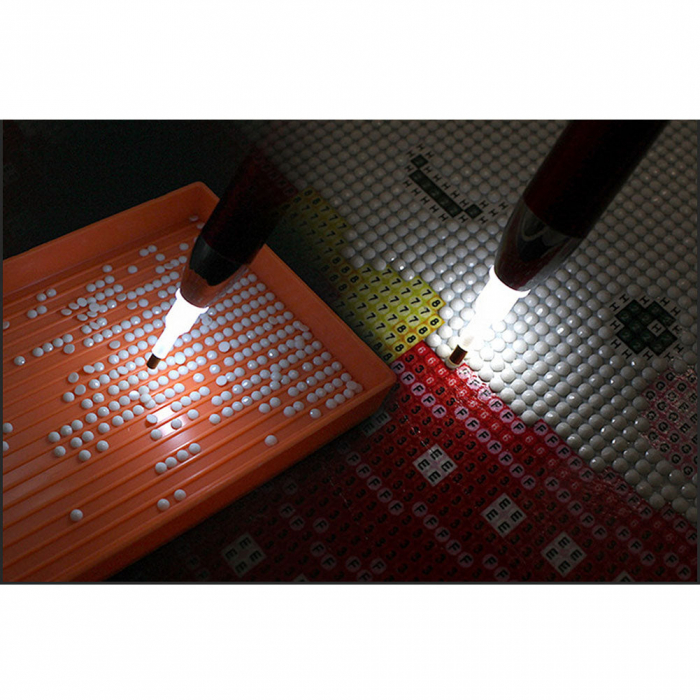 Stilou rosu LED aplicare goblen cu diamante [3]