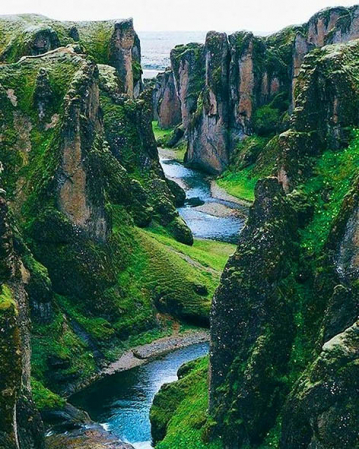 Set goblen cu diamante, cu sasiu, Stanci inverzite, 40x50 cm [0]