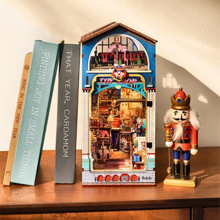 Book nook, Cotor de carte DIY, Magazin de jucarii, 380 piese [8]