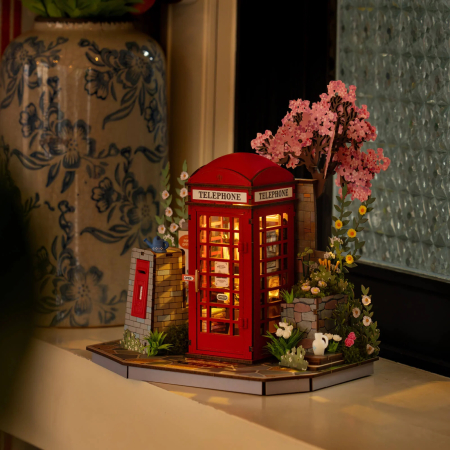 Puzzle 3D, Casuta DIY, Cabina telefonica cu flori si carti, 116 piese [2]