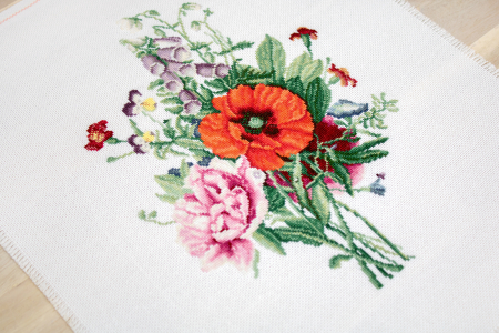 Set de brodat in cruciulita, Buchet cu mac si bujor, 19x25,5 cm [1]