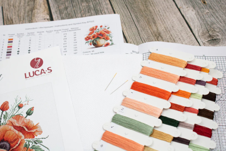 Set de brodat in cruciulita, Rubinele verii, 30x30 cm [5]