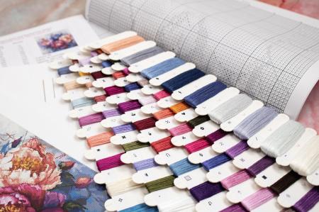 Set de brodat in cruciulita, Regele florilor, 32x32cm [1]