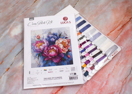 Set de brodat in cruciulita, Regele florilor, 32x32cm [4]