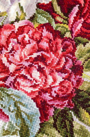 Set de brodat in cruciulita, Bujori, 22.5x28.5cm [1]