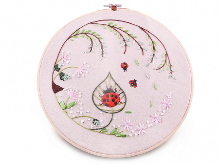 Broderii & Tesaturi - Set pentru brodat imprimat, cu gherghef, Buburuza, Ø26,5cm