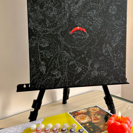 Set pictura pe numere, cu sasiu, Fata cu bujori 4 - canvas negru, 40x50 cm [4]