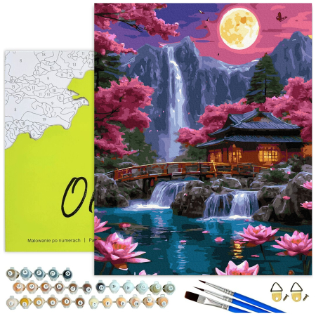 Set pictura pe numere Gradina japoneza noaptea, 40x50 cm, cu panza din bumbac intinsa pe sasiu din lemn, culori acrilice numerotate, 3 pensule, ghid de control, instructiuni si accesorii pentru agatare. Set complet cu gradina japoneza, casa traditionala, pod, cascade, luna plina si nuferi roz. [1]