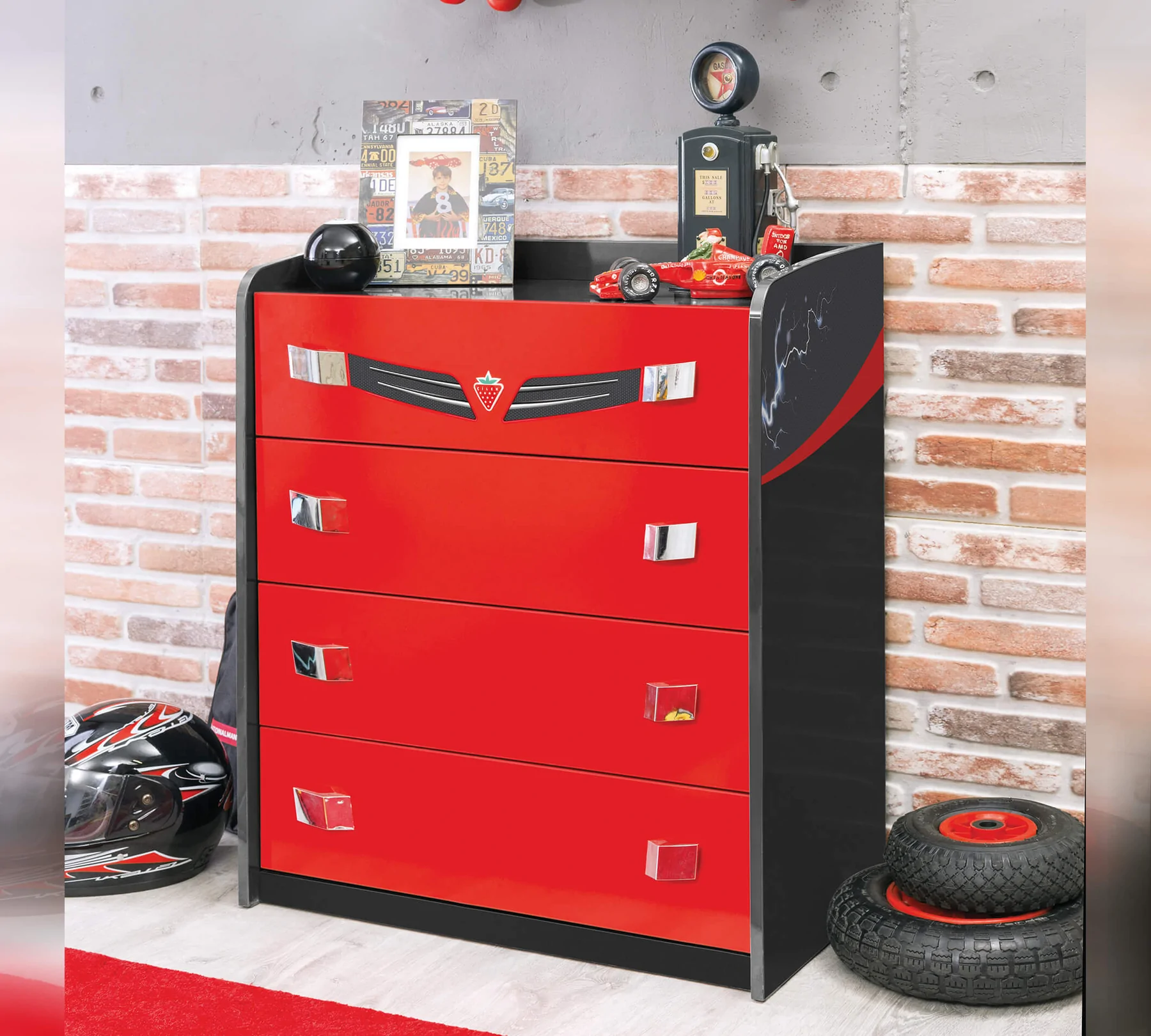 Comoda cu 4 sertare, pentru camera baieti Colectia Champion Racer [2]