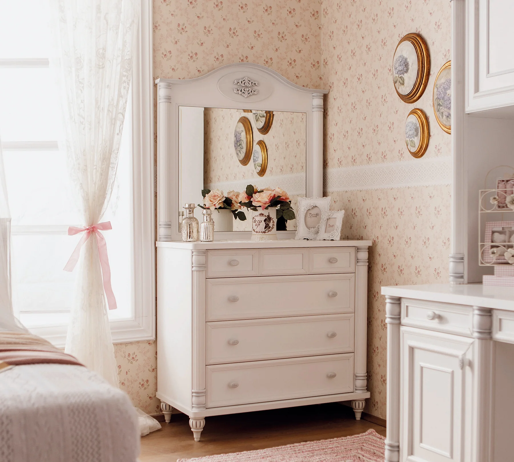 Comoda cu 4 sertare, pentru copii si tineret Colectia Romantic, 90x49x88 cm [5]
