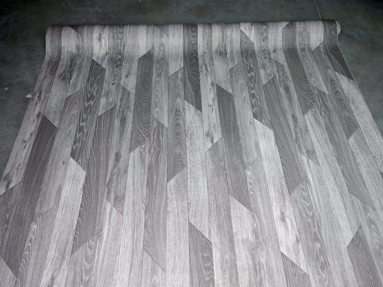 Linoleum Model Hungarian Oak 990D, Latime 200 cm, Gri Inchis [2]