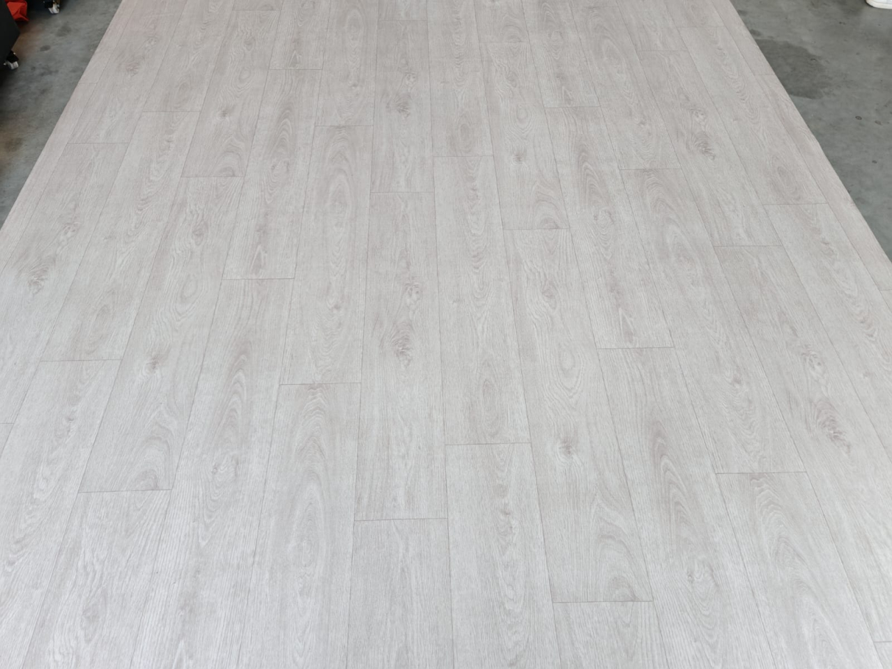 Linoleum PVC, Plank 082-20 Confort, Latime 2 m, Imitatie Parchet, Suport Pâslă [4]