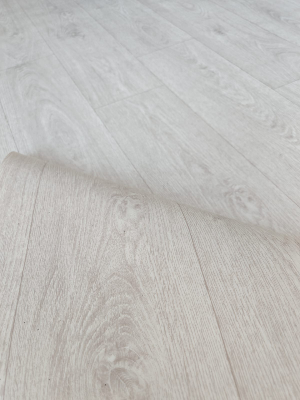 Linoleum PVC, Plank 082-20 Confort, Latime 2 m, Imitatie Parchet, Suport Pâslă [7]