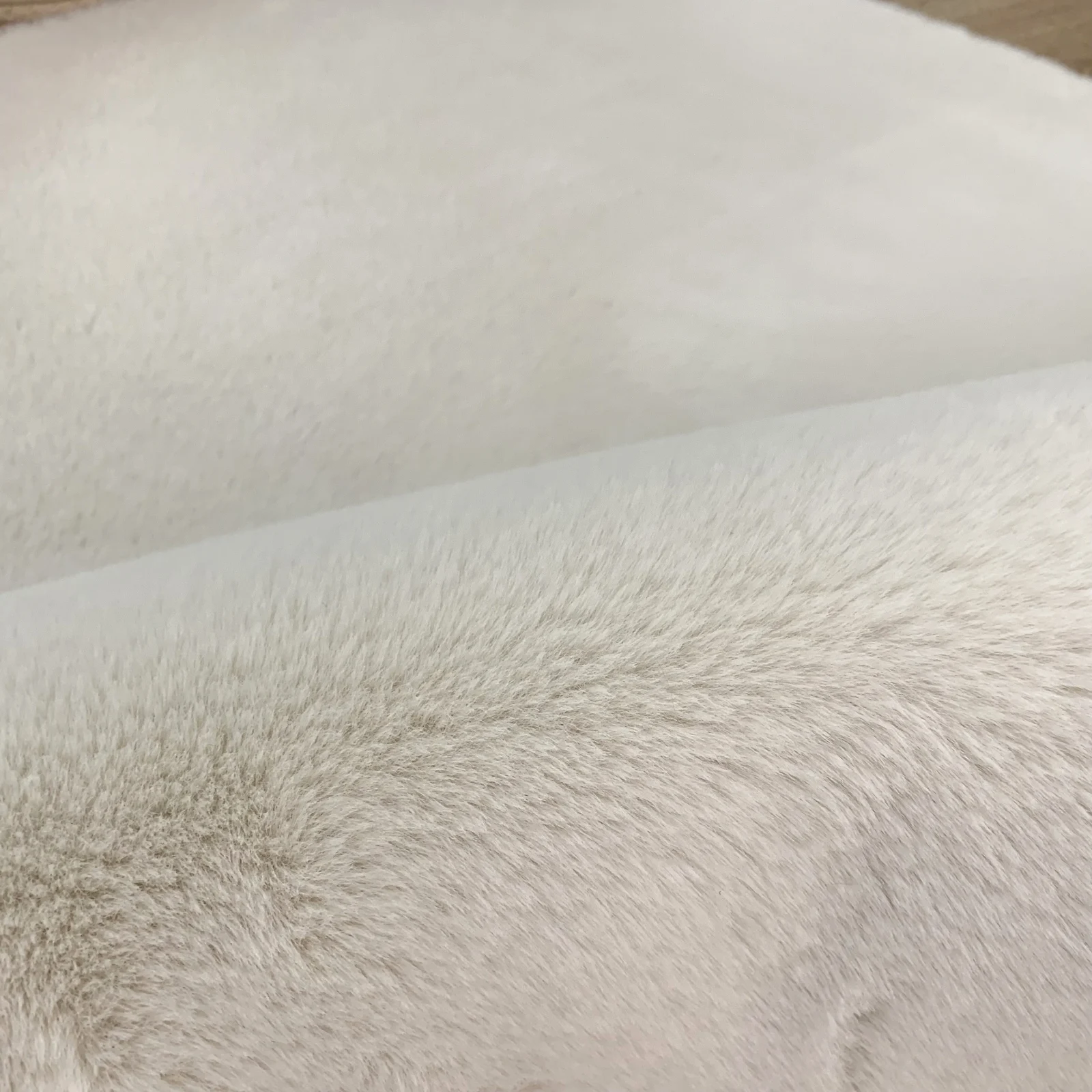 Blanita Model Lop, Covor Rotund Antiderapant, Crem 050, Diverse Dimensiuni, 1650 gr/mp [2]