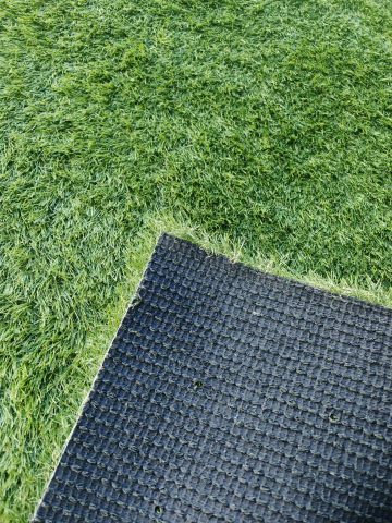 GAZON ARTIFICIAL - JAKARTA, Covor Gazon Iarba Artificiala, Verde, 30 mm, Latime 4 m