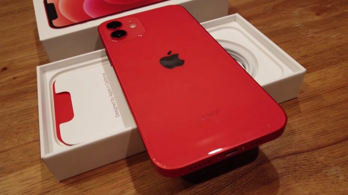 Telefon mobil Apple iPhone 12 Red, Rosu, 64GB, Dual eSim, Super retina XDR [6]