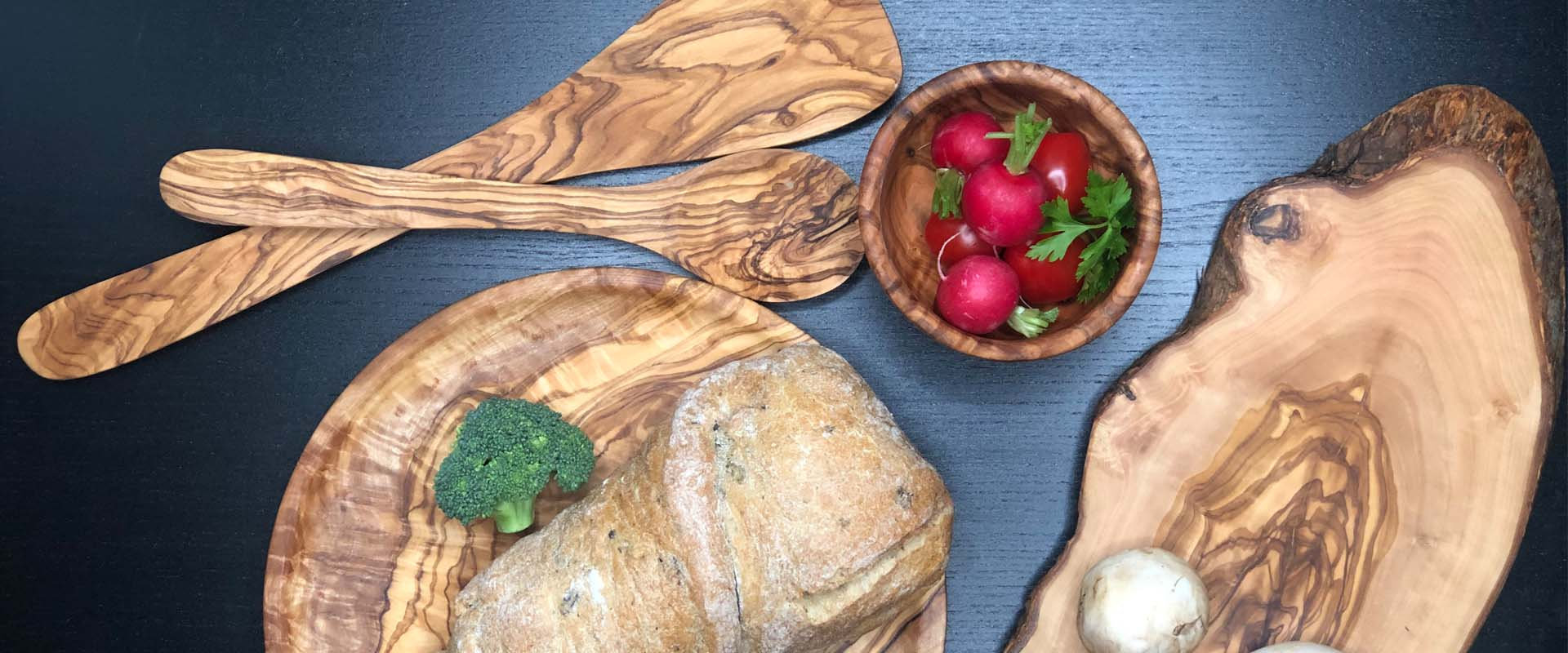 Platouri din lemn maslin