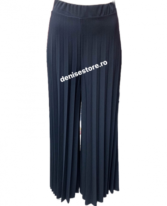 Pantaloni plisati black [1]