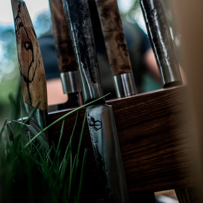 Bloc magnetic pentru cutite din lemn de nuc cu baza din piatra naturala Style de Vie MAGNWALSTEEN [3]