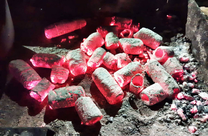 Carbune de gratar 10 kg brichete din rumegus Bioten [3]