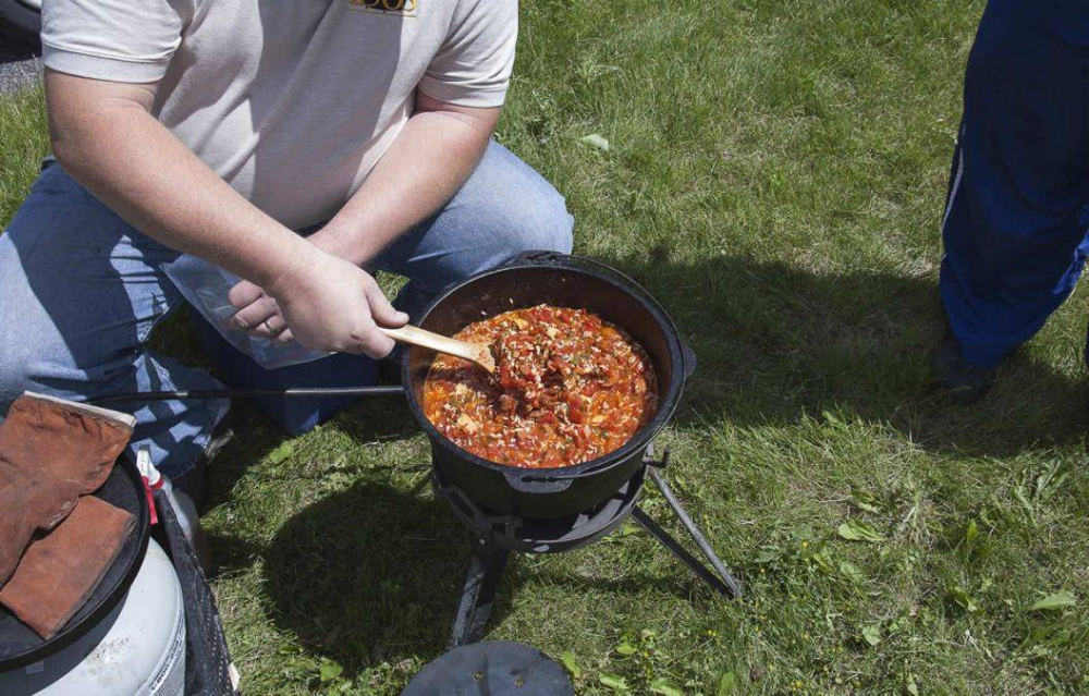 Ceaun din fonta cu capac - cuptor olandez Camp Chef 25,4 cm 3,8 litri CC-SDO10 [7]
