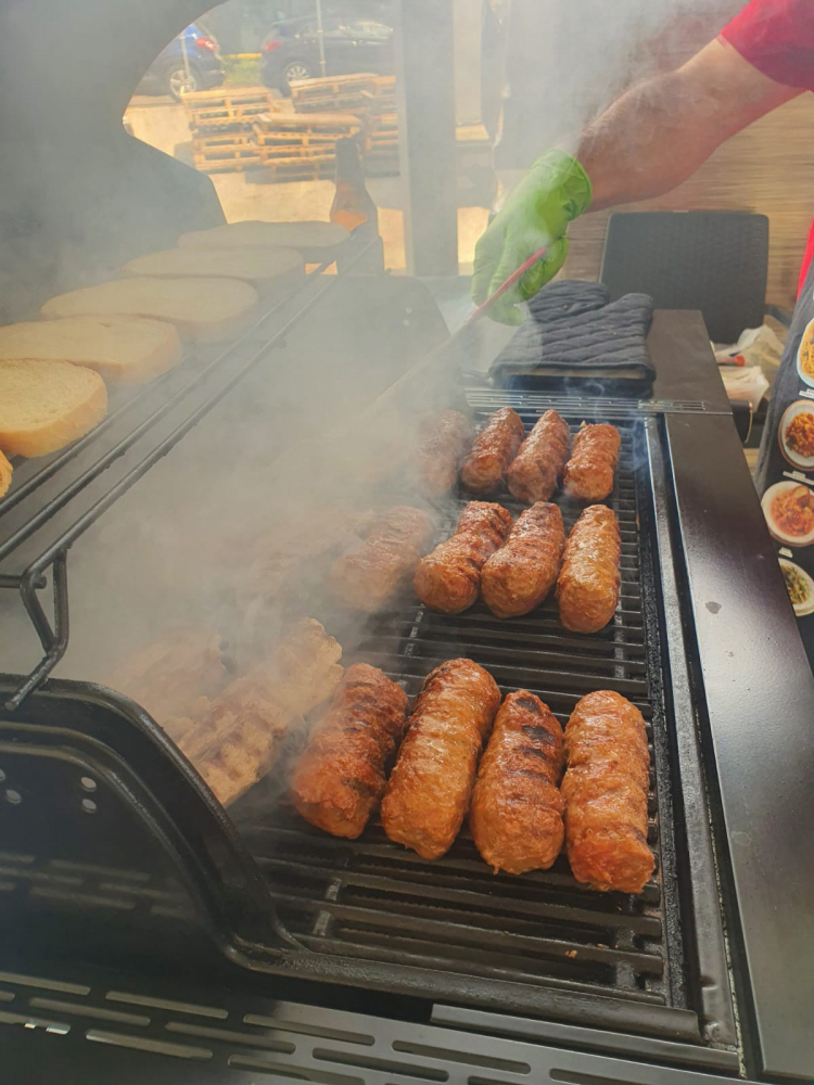 Gratar pe gaz din inox Char-Broil Professional Core B 3, grile din fonta, TRU-Infrared 140915 [19]