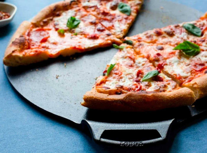 Tava din fonta pentru pizza Lodge 38 cm L-BW15PP [6]