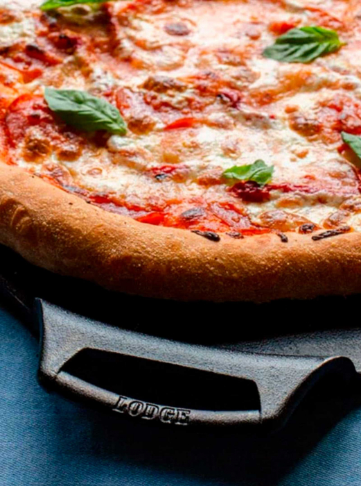 Tava din fonta pentru pizza Lodge 38 cm L-BW15PP [7]