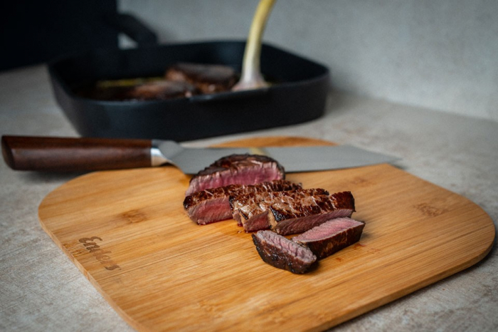 Tigaie mare din fonta cu capac tip tocator din bambus Enders 8773 [4]