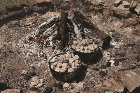 Ceaun din fonta cu capac - cuptor olandez Lodge 30,2 cm 7,6 litri L-12DCO3 [4]