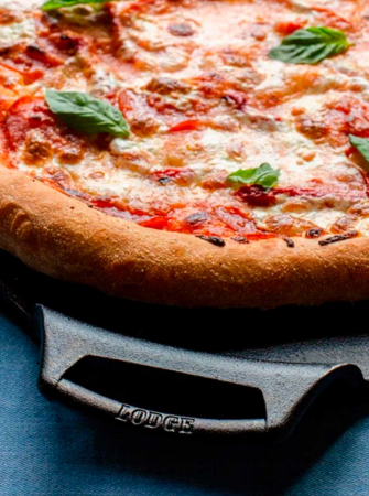 Tava din fonta pentru pizza Lodge 38 cm L-BW15PP [6]