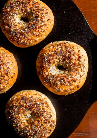 Tava din fonta pentru pizza Lodge 38 cm L-BW15PP [9]