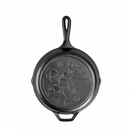 Vase pentru gătit din fontă - TIGAIE ADANCA DIN FONTA CU MANER SI LOGO ROSIE THE RIVETER 26 cm LODGE L-8SKROSIE