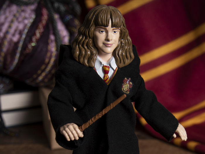 Figurina articulata Hermione IdeallStore®, Brightest Witch, editie de colectie, 18 cm, stativ inclus [7]