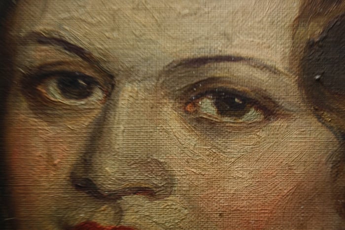 OLEJNIK Janka, Portret de doamnă cu blană albă și colier de perle [3]