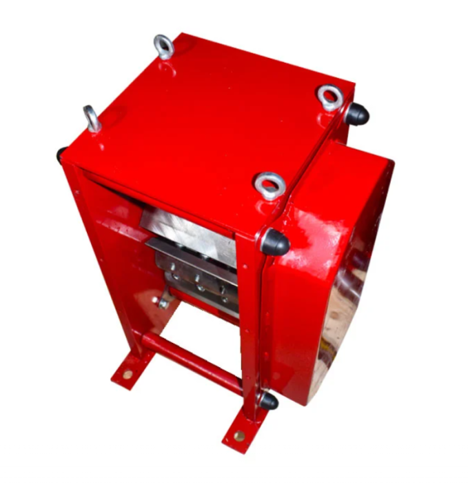 Modul tocător de crengi AM-80 – compatibil cu motoare electrice, termice sau PTO, 6 cuțite din oțel, tăiere până la 80 mm, ideal pentru combustibil solid și biomasă [10]