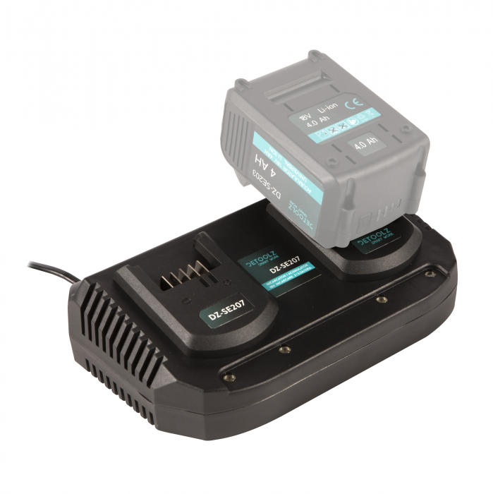 Pachet Suflanta Aspirator 40L + 2 Acumulatoare 18V/4AH + Incarcator 1 acumulator 18V [12]