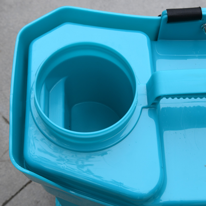 Pompa de stropit cu acumulator, Detoolz 20L [9]